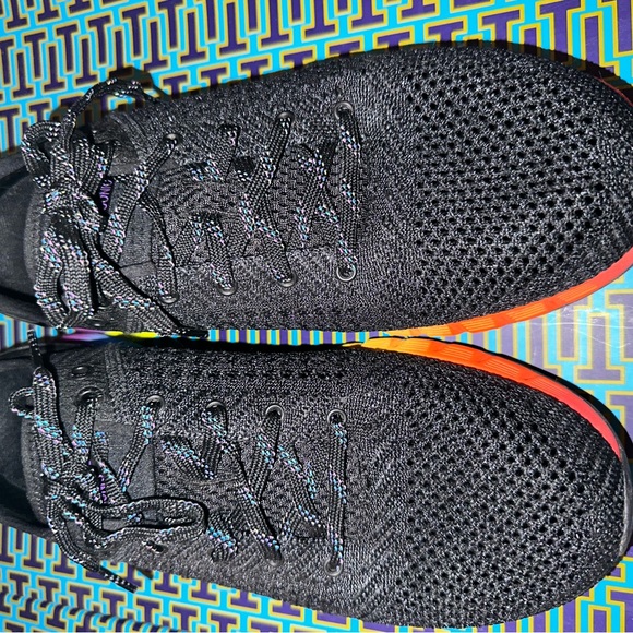 Under Armour Pride Rainbow sneakers size 10, runs small, fits like a 9-9.5 - Picture 2 of 7